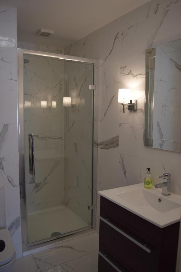 West Beach House -Sea Views โคฟ ภายนอก รูปภาพ